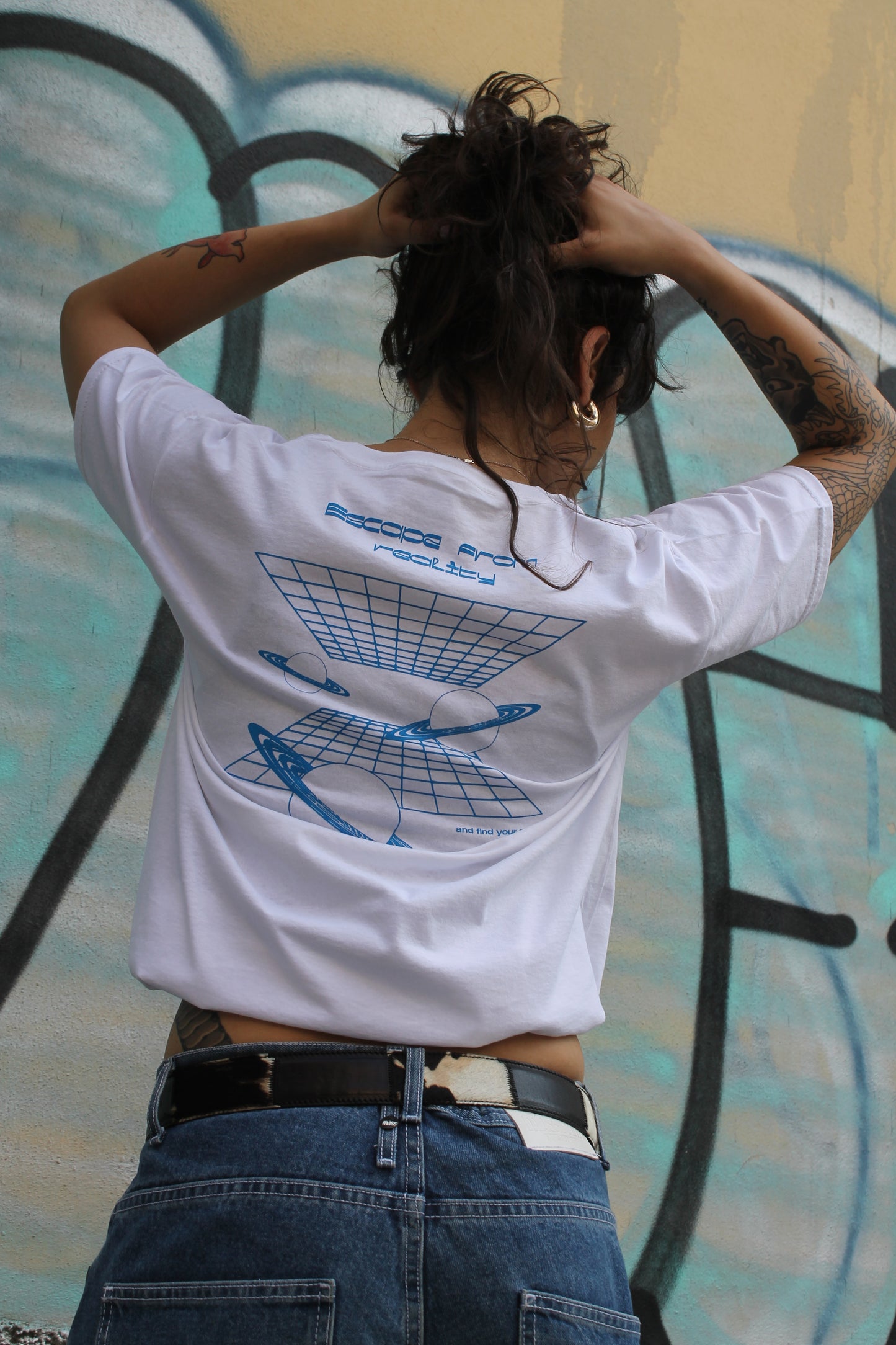 "Escape from reality" T-shirt